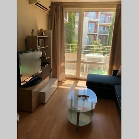 Апартамент Beautiful Studio. Only 10 Minutes To The Beach! Слънчев бряг